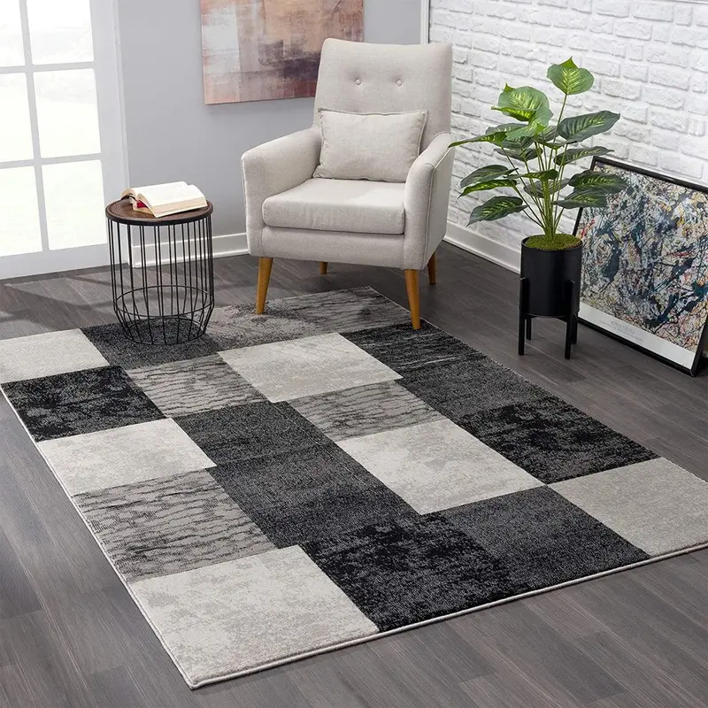 10-Foot Gray Checkered Runner Rug – Durable Power-Loom Construction