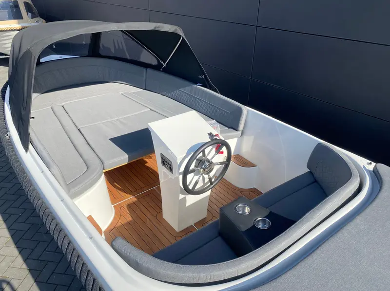 Marinaut 590 – 6-Meter High-Capacity Tender Boat (8-Person Rated)